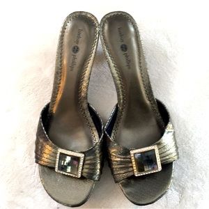 CLEARANCE!    Lindsay Phillips Golden Jewel open toe Kitten heel sandals Size 8